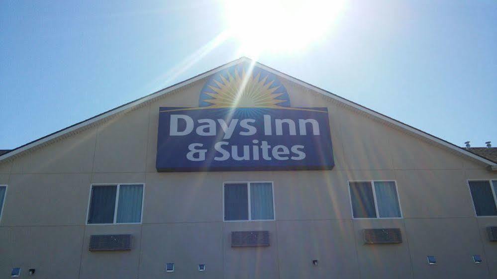 Days Inn & Suites By Wyndham El Dorado Exteriör bild